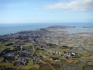 Getting to Batz-sur-Mer with... or without car !