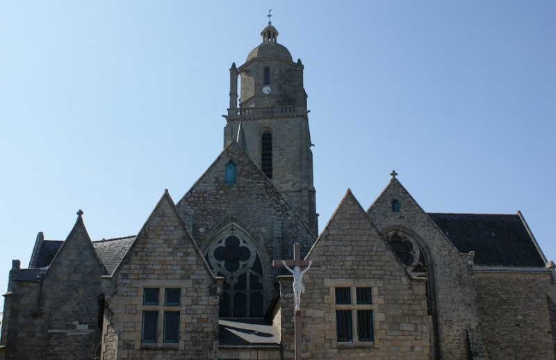 Saint-Guénolé Church