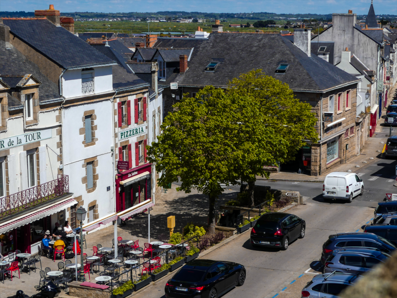 Restaurants, bars, salons de thé