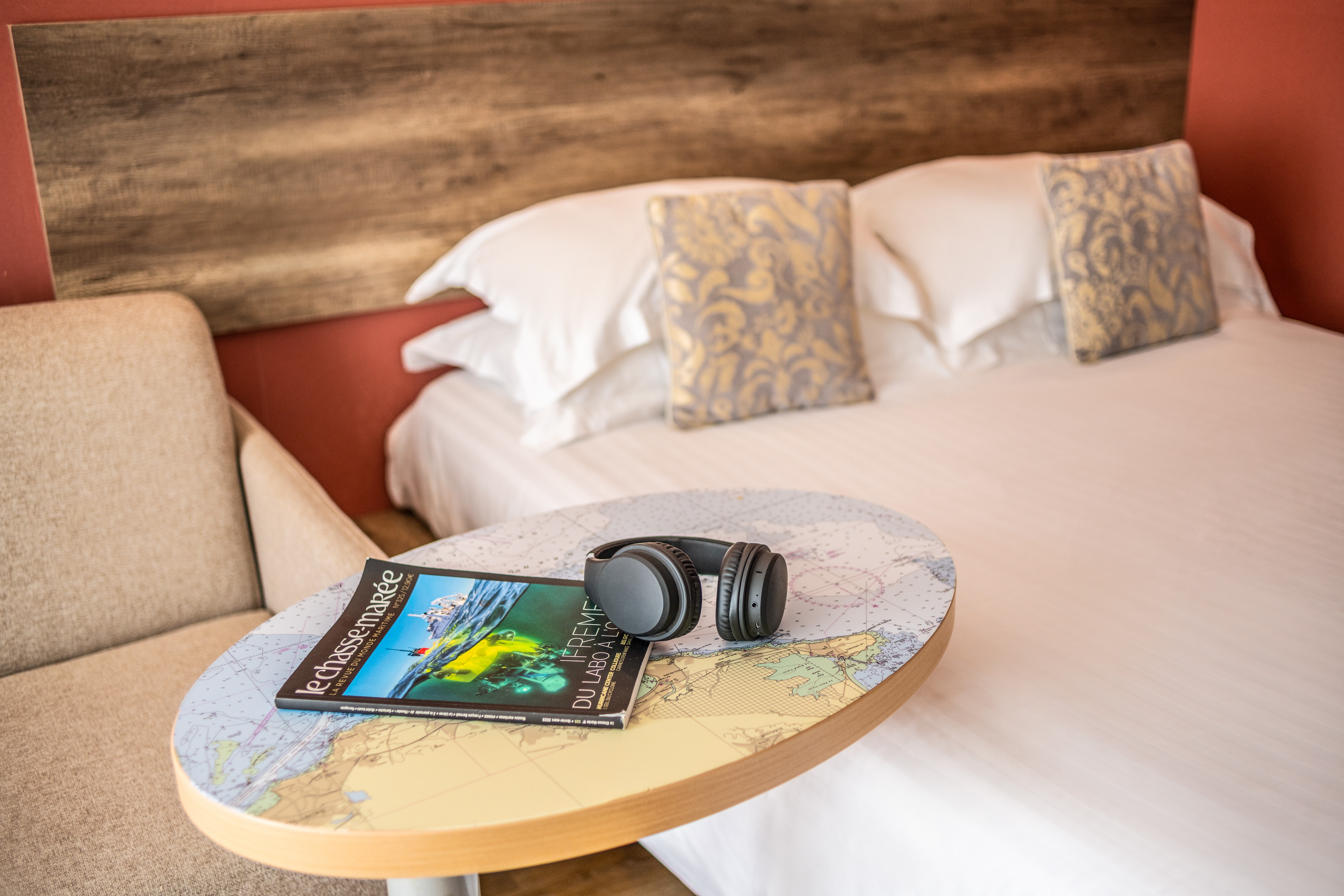 ch-quadruple-3-2042027