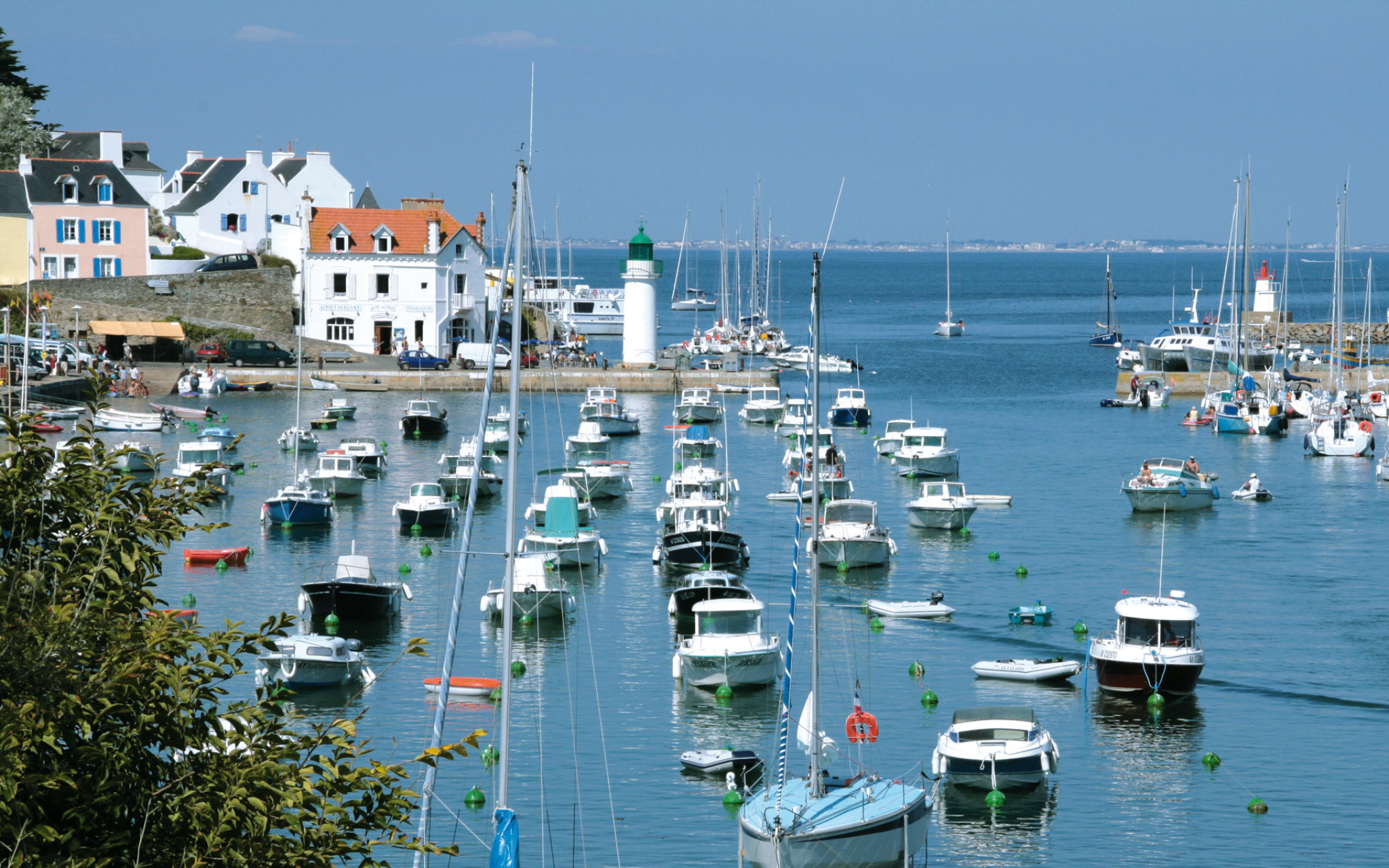 Les Cars Bleus-Locatourisle - Port de Sauzon - Belle-Ile-en-Mer