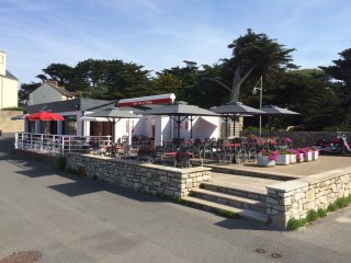 Le Café De La Plage Batz Sur Mer