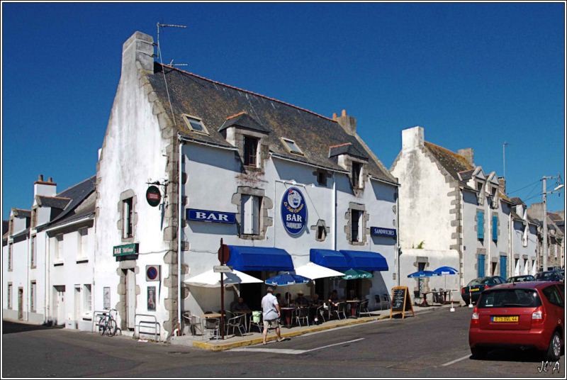 Le Petit Caveau, brasserie au Croisic, vue extérieure
