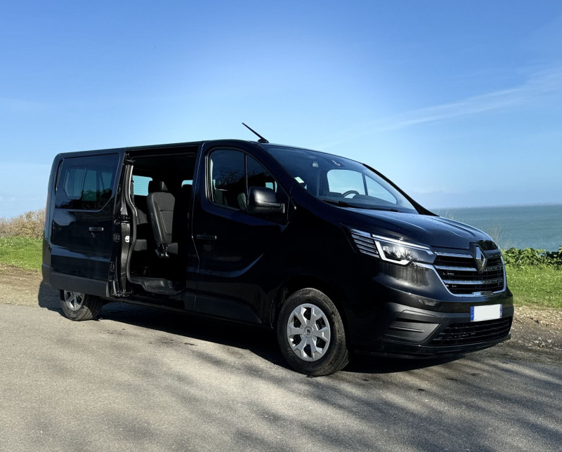 Agence Locatourisle - Belle-Ile en Mer - Location de minibus