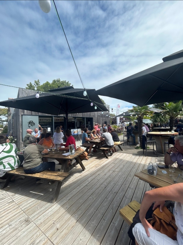 guinguette-piriacaise-piriac-sur-mer-terrasse-animation