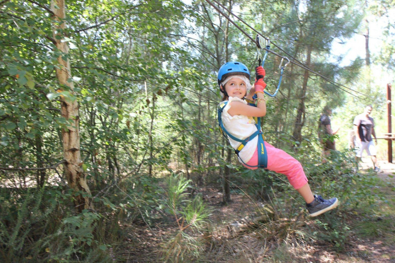 Monkey Forest Aventures & Loisirs -Tyrolienne- Saint-Molf