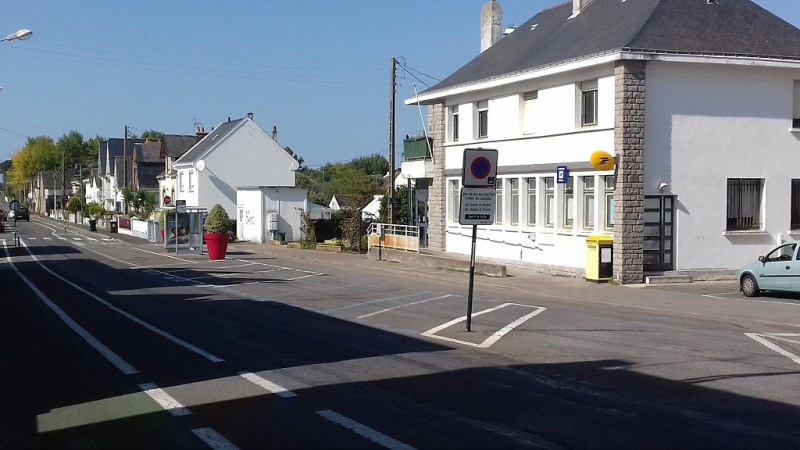 Parkplatz - vor der Post