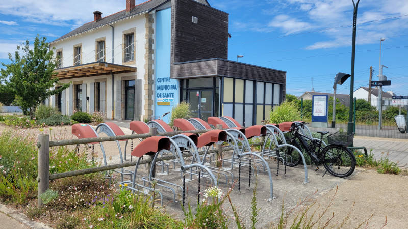 parking vélo halte ferroviaire - Batz-sur-Mer