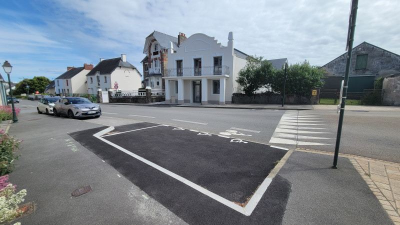 place de Parking PMR Pôle Santé place de Parking PMR Pôle Santé