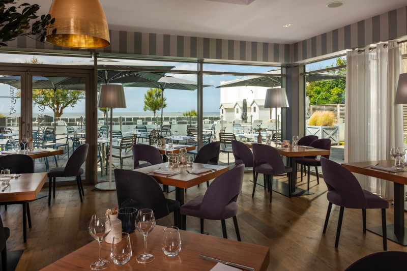 rt-pornichet-restaurant-salle-brunsky-2024-082-bd-2042595
