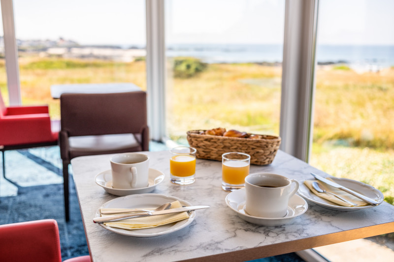 salle-petits-d-jeuners-3-1-2042022 salle-petits-d-jeuners-3-1-2042022