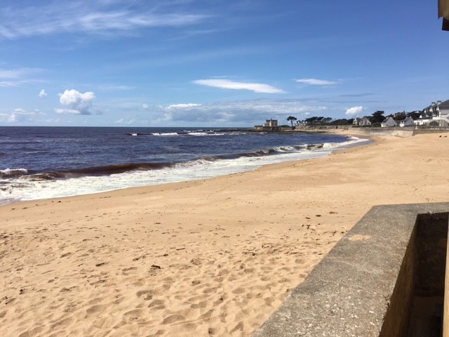 Beach view - La Petite Bouffe 