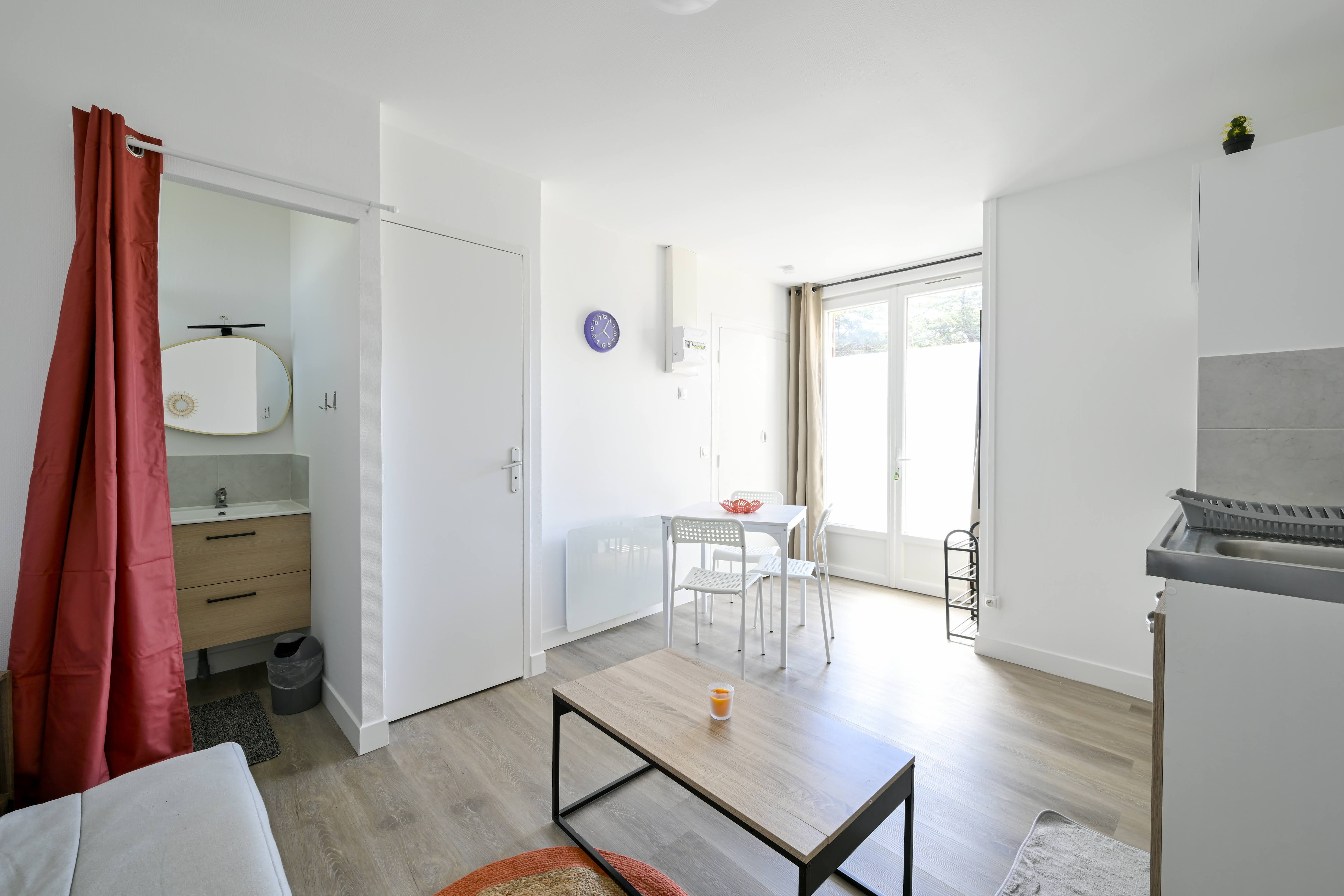 appartement-2-m-postil-salon-2_Batz-sur-Mer