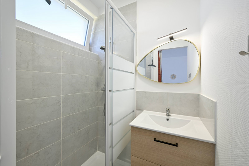 appartement-2-m-postil-salle-de-bain_Batz-sur-mer