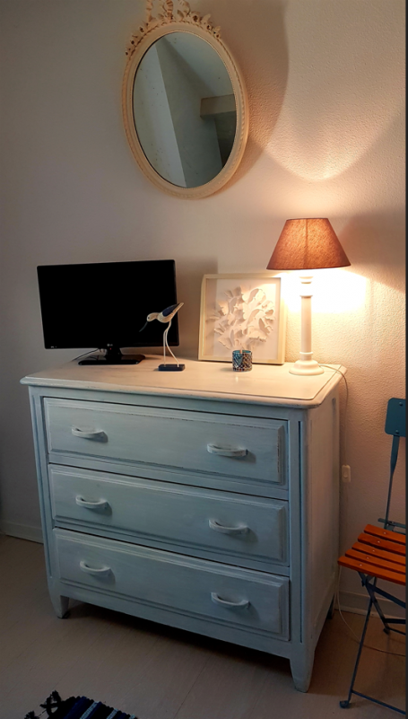 commode-2593696