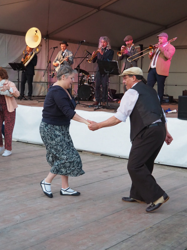 kick-n-swing-4-2600900 kick-n-swing-4-2600900