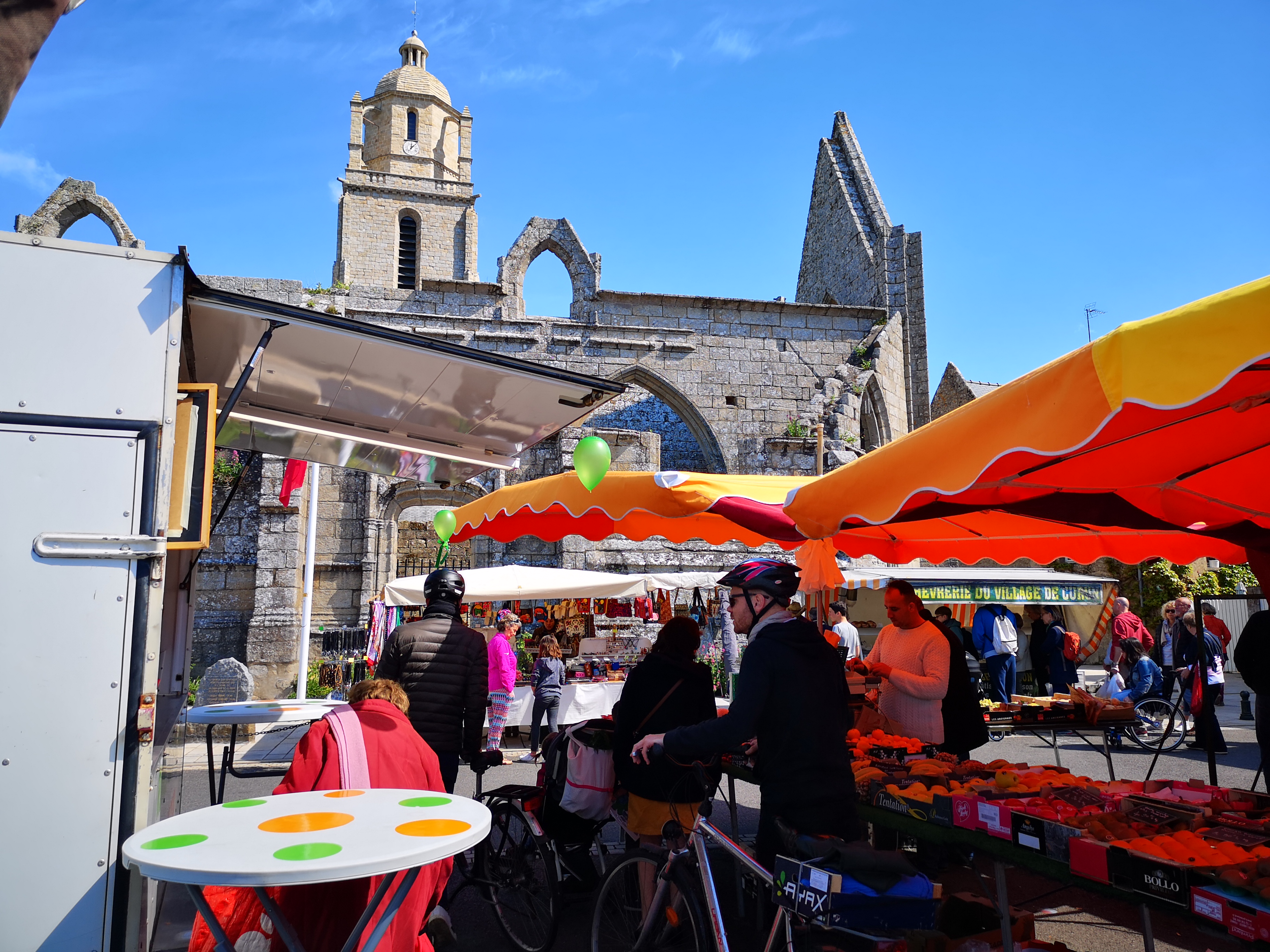 Stands marché hebdo - Batz-sur-Mer